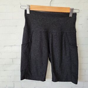 Kirkland Pocket Biker Shorts Size S Heathered Grey Black 8" Inch Inseam Gym Yoga